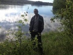  ,   Aleks, 41 ,  