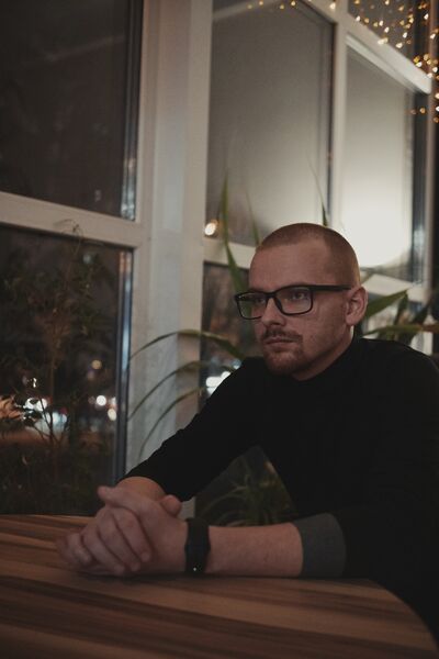  -,   , 30 ,   