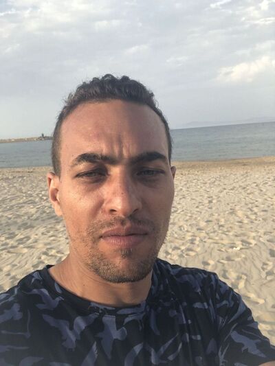 ,   Hichem, 38 ,   ,   , c 