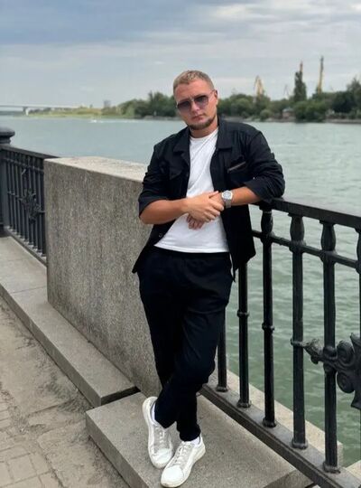  ,   Denis, 23 ,   ,   