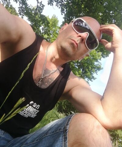  -,   NikoLas, 41 ,   