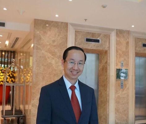   ,   Kwan, 42 ,   ,   