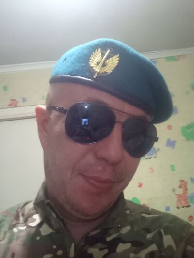  ,   Denis, 40 ,   ,   