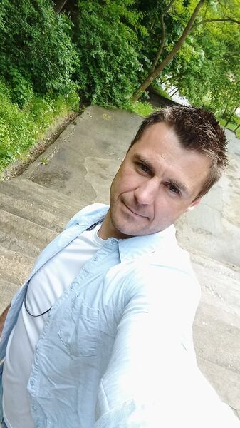  ,   Artie, 37 ,   ,   