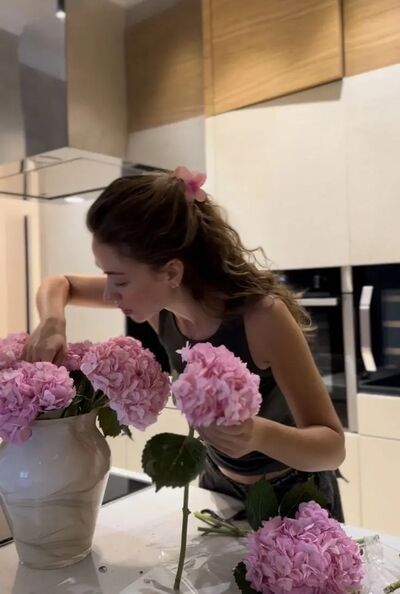  -,   Alina, 19 ,   ,   