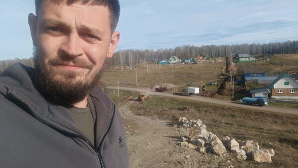  ,   Rustam, 32 ,   ,   , c , 