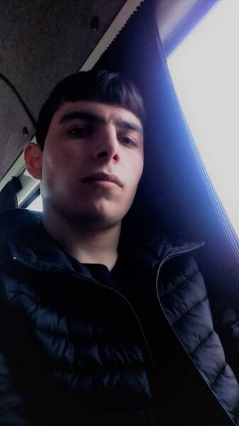  ,   Artur, 26 ,   ,   , c , 