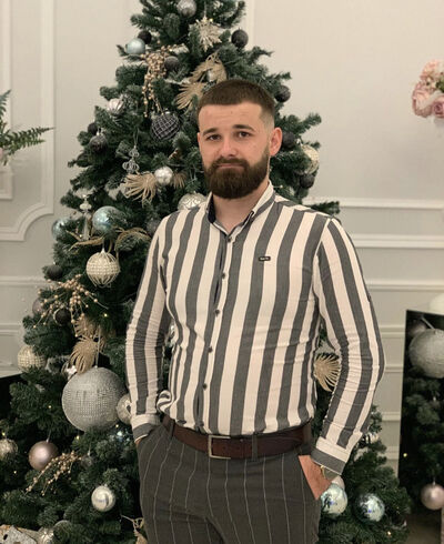  ,   Constantin, 31 ,   ,   