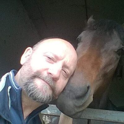  -,   Mapko, 45 ,     , c 