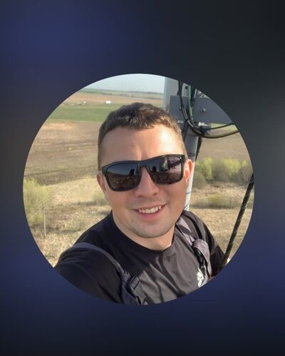 ,   Artyom, 25 ,   ,   