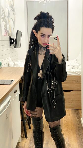  -,   , 27 ,   