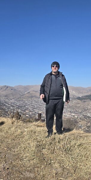  ,   Erik, 42 ,   ,   , c , 