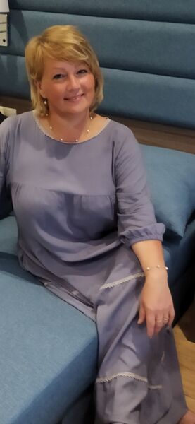   ,   Lara, 51 ,   c 