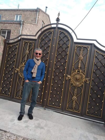  ,   Ararat, 49 ,   ,   , c 