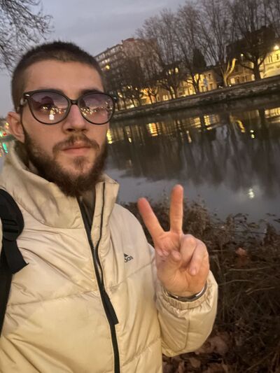  Soho,   , 28 ,   ,   