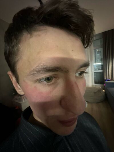  --,   Denis, 27 ,   ,   , c , 