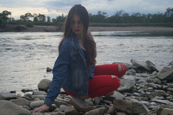  ,   Violetta, 27 ,   ,   , c 