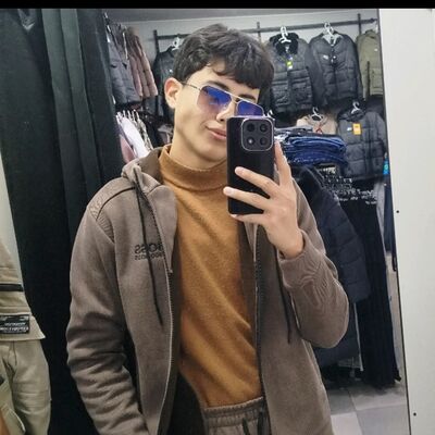  ,   Alex, 18 ,   ,   