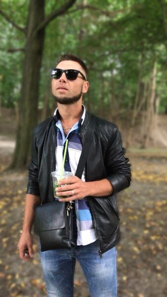  ,   Kostelio, 42 ,   ,   , c 