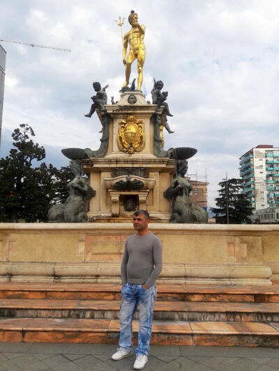  --,   Rasim, 45 ,   ,   , c , 