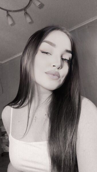  ,   Eva, 20 ,     