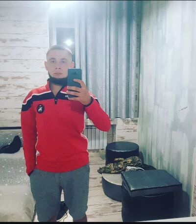  ,   Artur, 27 ,   ,   