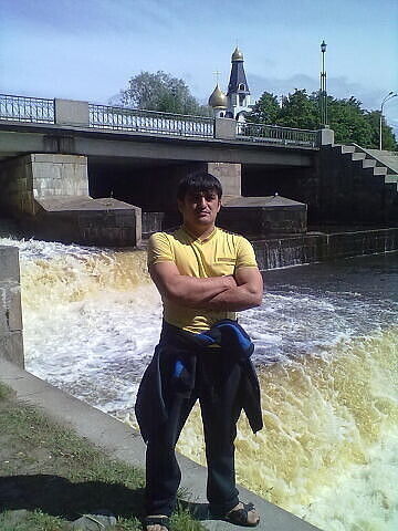 ,   Jon, 42 ,  