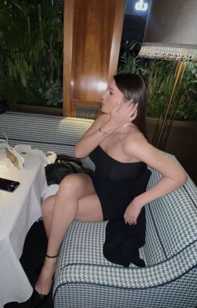  --,   Eva, 27 ,   