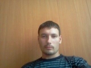  12686148  Viktor, 35 ,    
