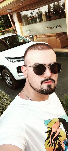  ,   Johnny, 33 ,   ,   