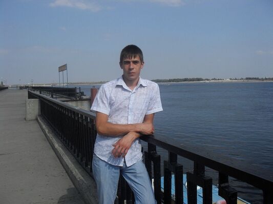  ,   Sergej, 37 ,   ,   , c 