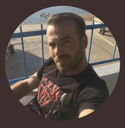 ,   Denis, 41 ,   ,   