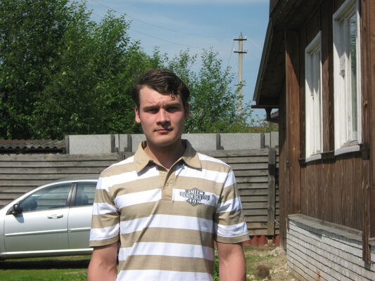  ,   Maks, 37 ,     , c 