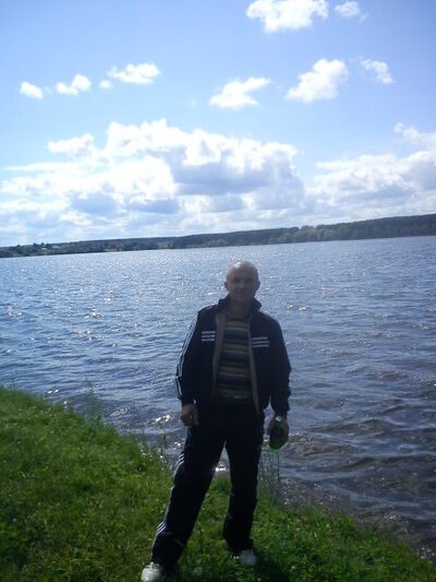  ,   Valentin, 45 ,   
