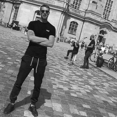  ,   Olek, 32 ,   ,   