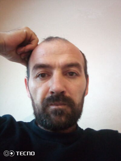  ,   Armen, 39 ,   ,   