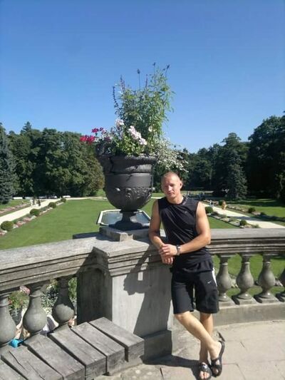  London Colney,   Evaldas, 43 ,   