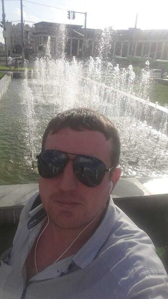  ,   Anton, 35 ,   ,   