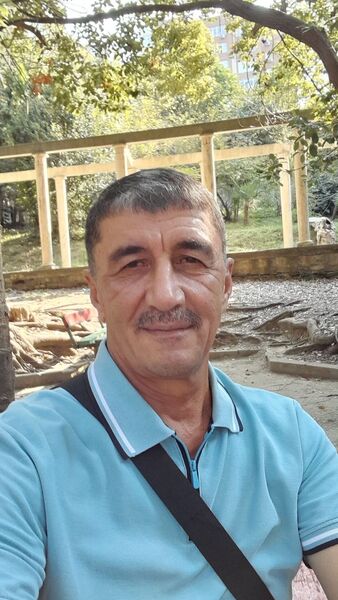  ,   Bobbi, 60 ,   ,   