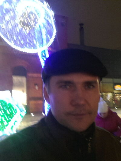  ,   Viktor, 40 ,   