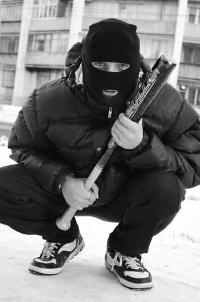  ,   Serezha, 32 ,   