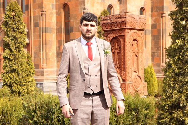  ,   Tigran, 25 ,   ,   