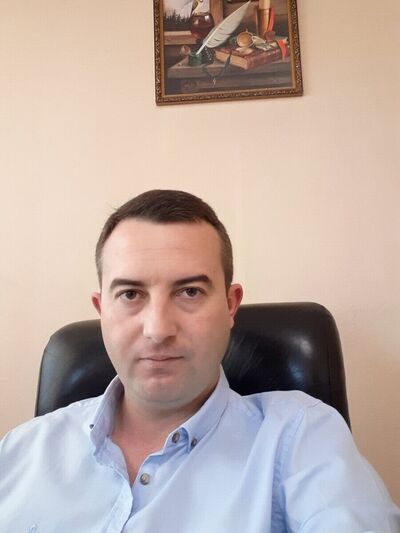  ,   Viktor, 37 ,   ,   , c 
