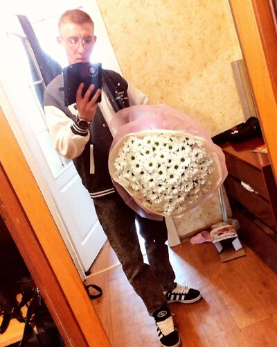  ,   Darik, 25 ,  