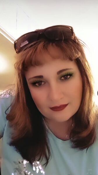  ,   Elena, 46 ,   c 