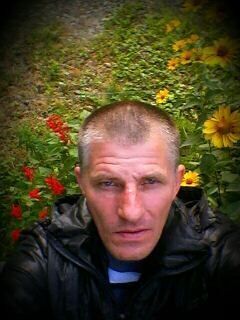  ,   Vadim, 48 ,   
