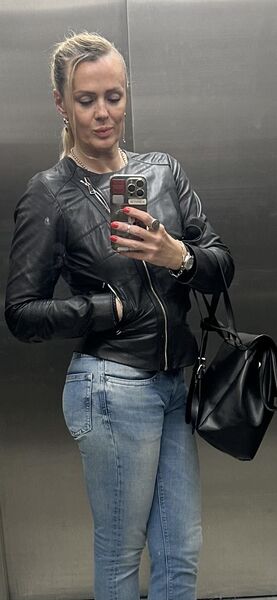  ,   Ines, 48 ,   c , 