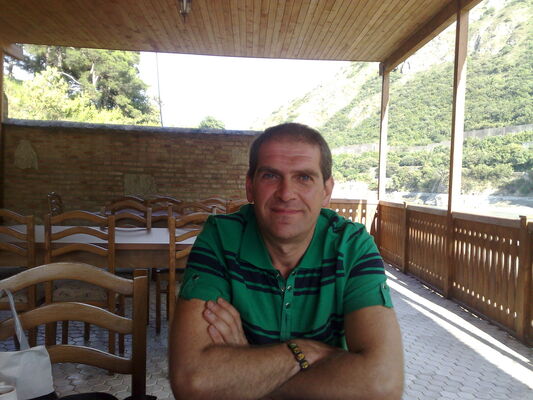  ,   Zviadi, 52 ,   ,   , c 