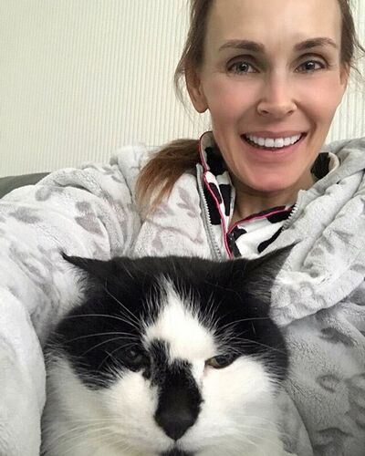  Agny,   Amber, 43 ,   ,   