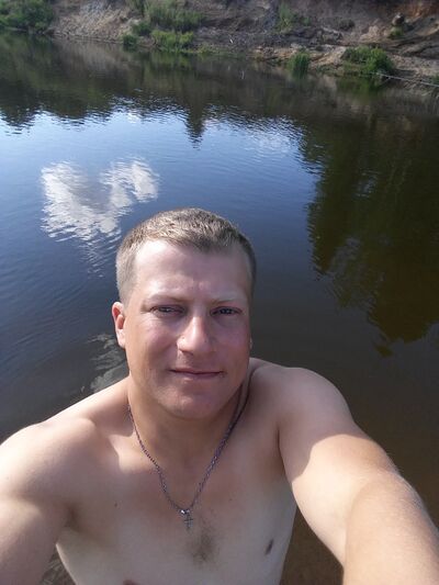  ,   Ilya, 37 ,   ,   , c , 